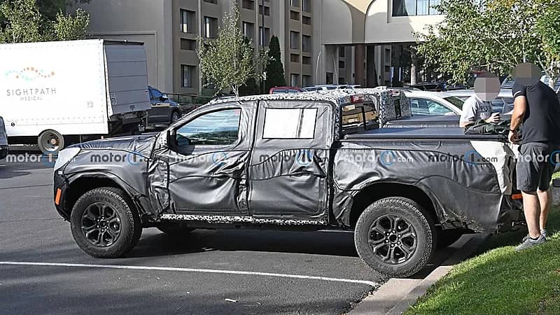 بالصور.. مواصفات شاحنة "البيك أب" شيفروليه  GMC كانيون AT4 موديل 2023