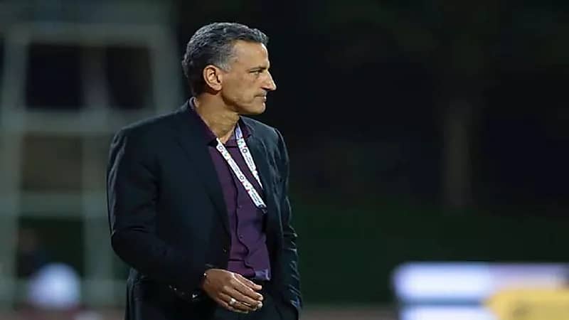 مواجهة الهلال تهدد مصير شاموسكا مع الشباب