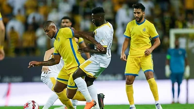 إصابة البرازيلي دي مورايس تضع النصر في مأزق 