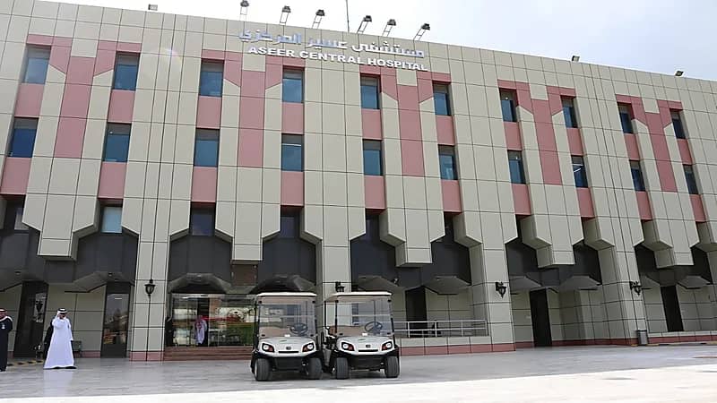 توجيه عاجل لتسريع استئجار أرض كمواقف لخدمة المراجعين بمستشفى عسير