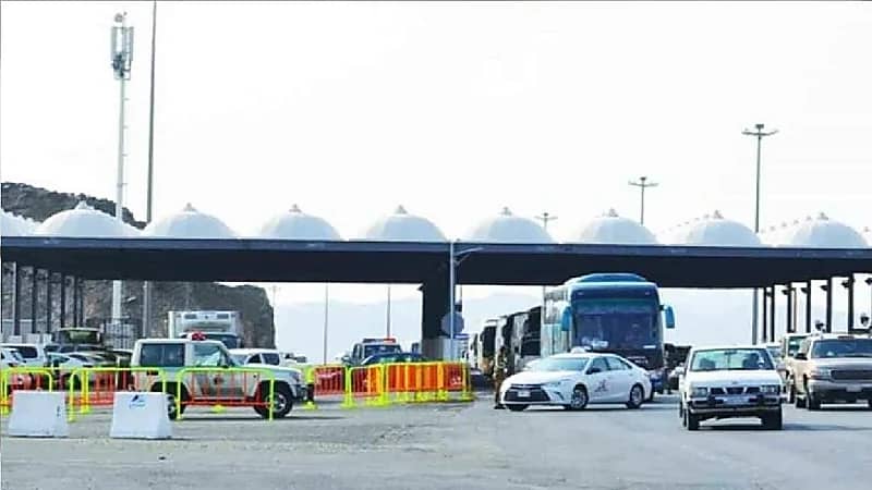 منع المركبات المخالفة من دخول مكة اعتبارًا من منتصف هذه الليلة