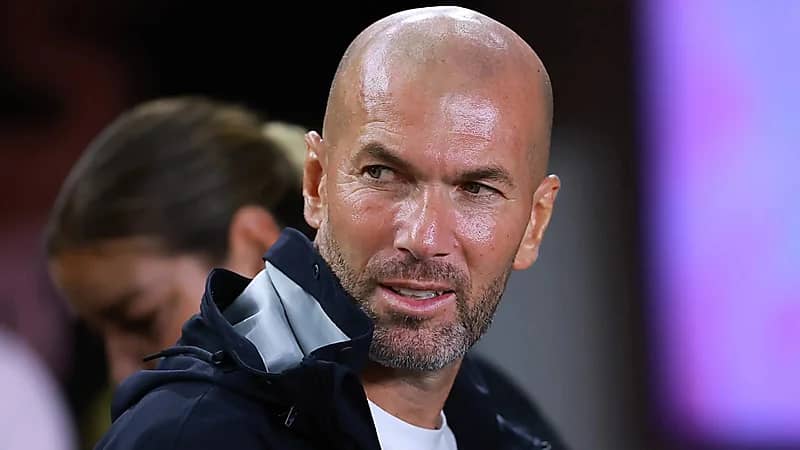 زين الدين زيدان يرفض تدريب منتخب الجزائر