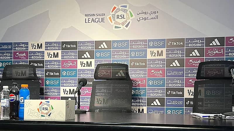 إلزام الأندية بالمؤتمرات الصحفية قبل المباريات وغرامات مالية للمخالفين