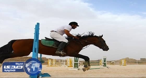 محمد رمضان يزور النصب التذكاري لشهداء مرفأ بيروت بـ "الزي العسكري"