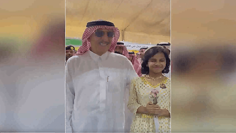 فيديو طريف لأمير جازان وهو يمازح طفلة فترد عليه بذكاء وسرعة بديهة