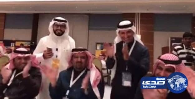 بالفيديو.. الخطيب يتفاعل بالتصفيق مع ضيوف ورشة هيئة الترفيه