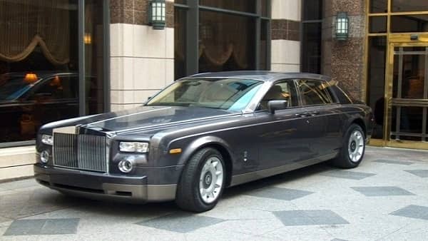 رولز رويس تودع PHANTOM 7 وتطلق الجيل الثامن قريبًا