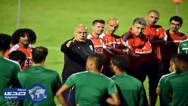 الأهلي يستعد لمواجهة ذوب اهان بحضور المرزوقي