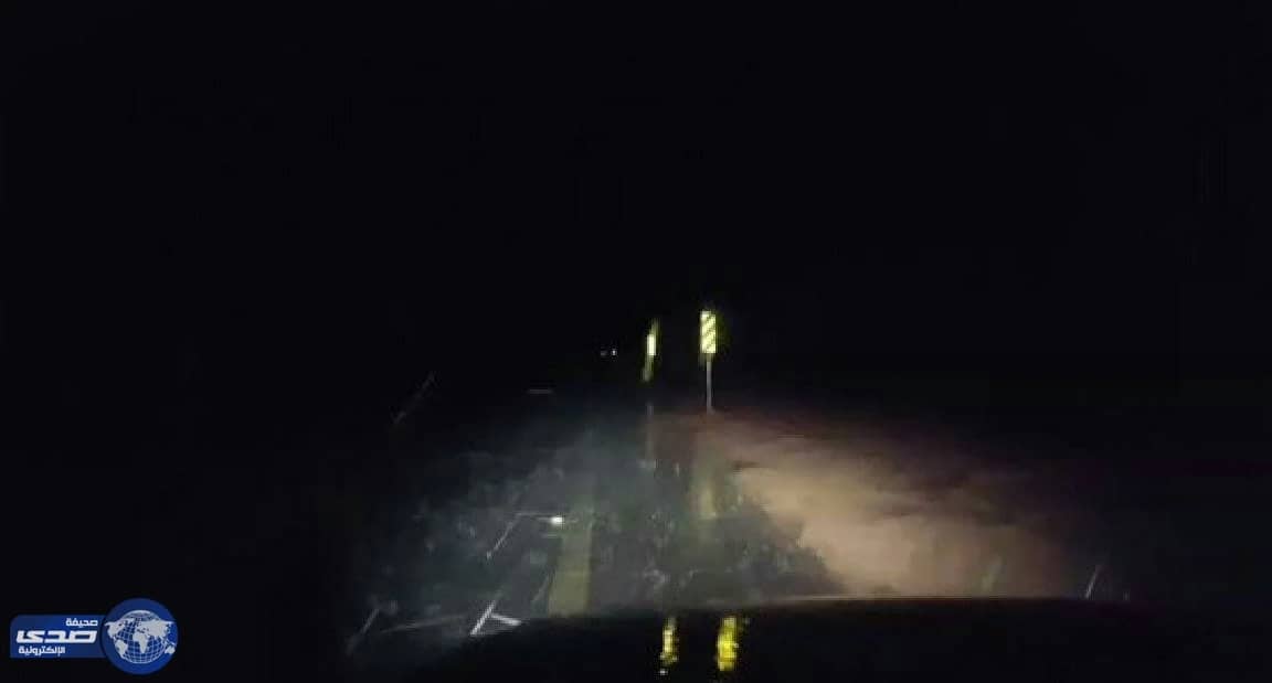 بروق تضيء سماء  حائل