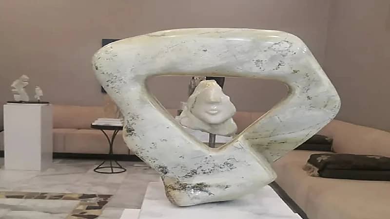 بالصور .. مواطن يحول شغفه بالأحجار لموهبة فريدة في النحت