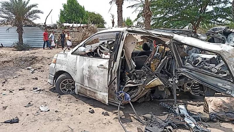 بالصور.. الحوثيون يحولون حفل زفاف يمني إلى مأتم بسبب الألغام