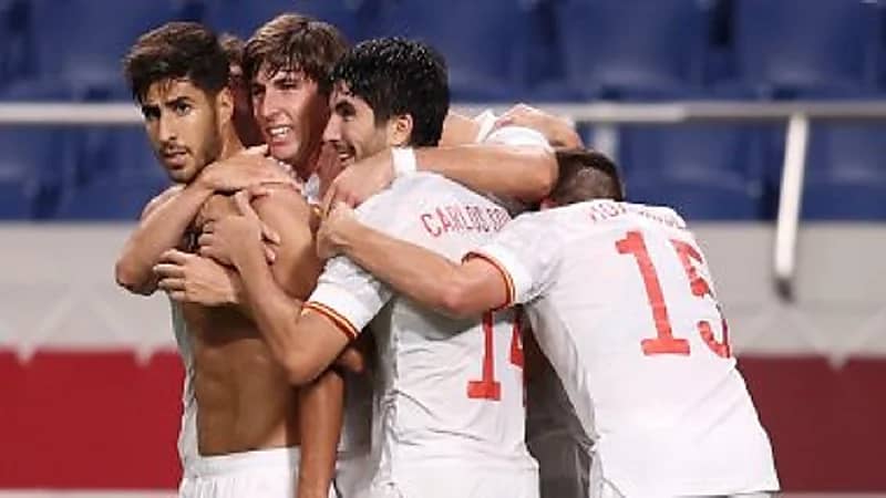 إسبانيا يصعد لنهائي منافسات كرة القدم بأولمبياد طوكيو 2020