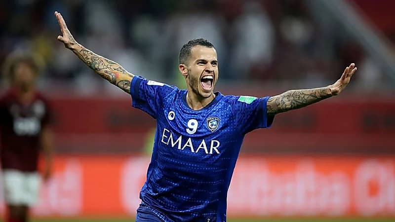 جيوفينكو يغادر الهلال خلال ساعات