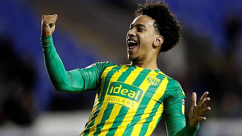 بيريرا يقترب من الانتقال للهلال بعد استشارة مدرب وست بروميتش