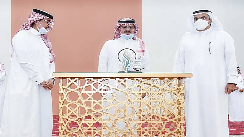 تكريم المراسل مسفر ناصر هطيل لعطاءاته الإعلامية