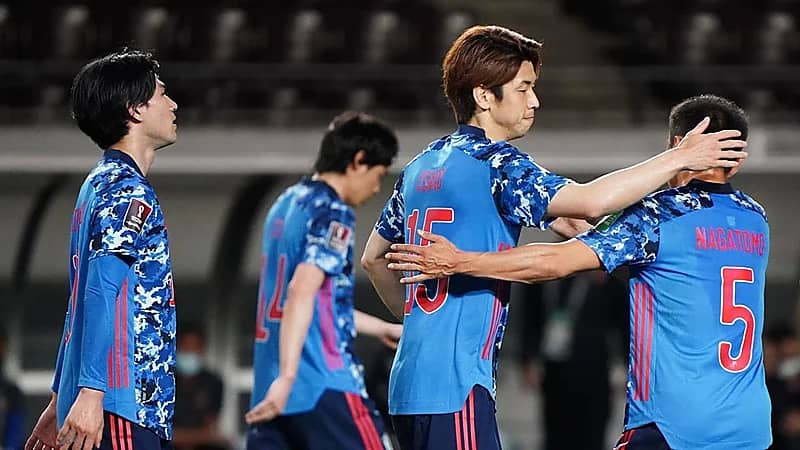 اليابان تفوز على الصين وتستعيد الوصافة