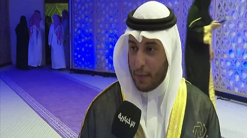 شاهد.. فرحة عارمة لأسرة تخرج ابنها من ذوي الاحتياجات الخاصة بدرجة البكالوريوس