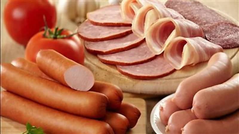 مصنوعة من لحوم الحمير والكلاب.. بحث مصري يكشف عن كارثة في الأطعمة المجمدة