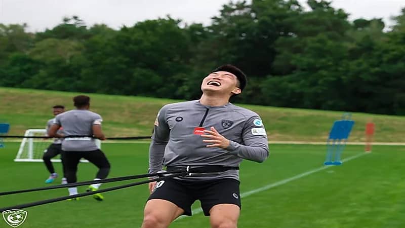 بالصور.. الهلال يستعد للموسم الجديد بتدريبات لياقية وبدنية