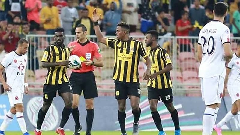 الاتحاد يبرم صفقة تبادلية مع الشباب
