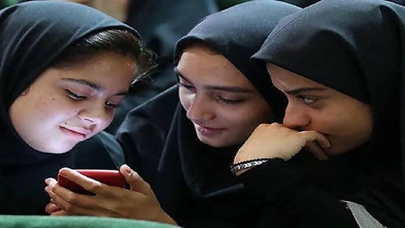 سلطات الملالي تحجب تطبيق "كلوب هاوس"