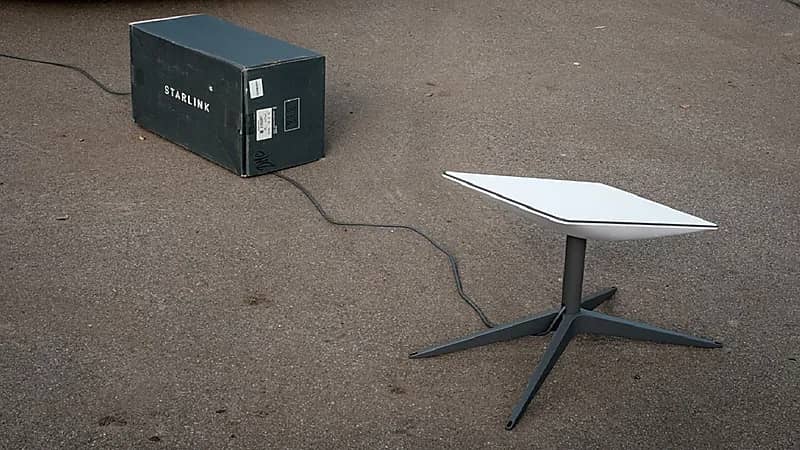 أملا في توفير الإنترنت..تهريب أطباق "ستارلينك" إلى إيران