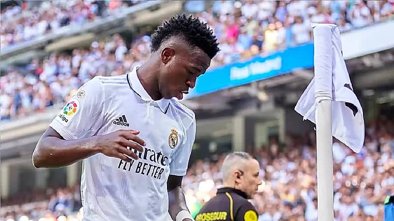 ريال مدريد ينجح في تجديد عقد "جونيور"