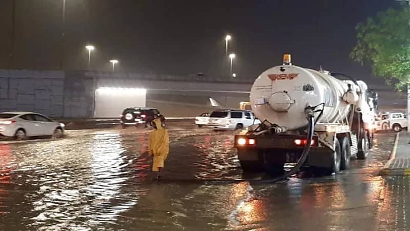 إدارة الأزمات والكوارث تحذر من استخدام الأنفاق في مكة 