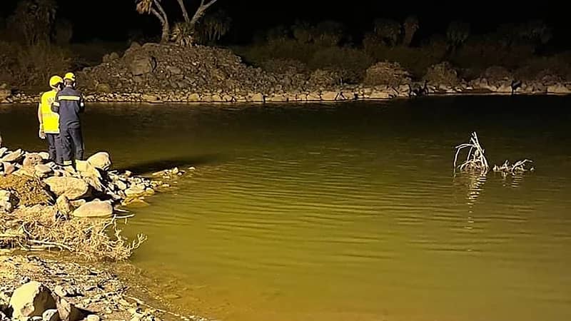 مدني عسير ينتشل جثة شخص غرق في مستنقع مائي بوادي ذهبان