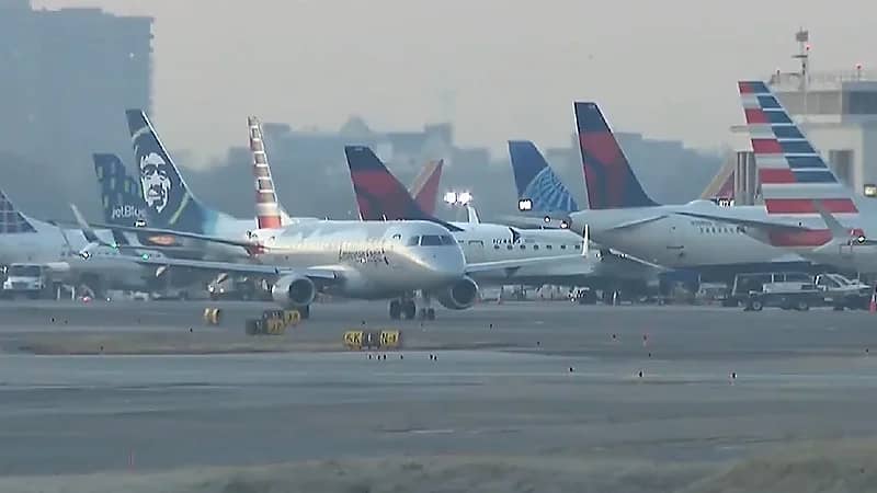 أعطال بحواسيب "إدارة الطيران الفدرالية" سبب توقف كافة الرحلات بأمريكا