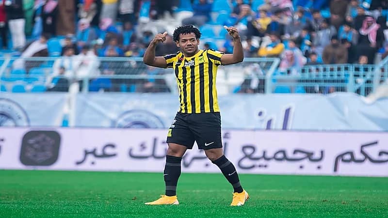 الاتحاد يتخطى الباطن بثنائية