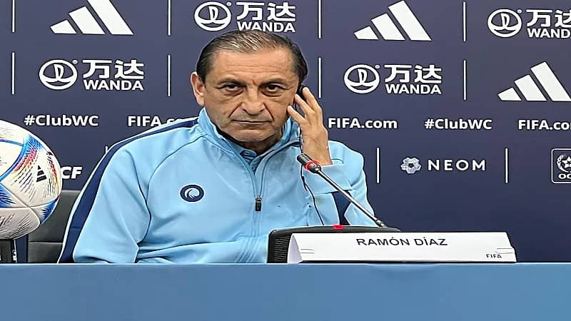 " دياز " : لدينا إمكانيات لقلب الموازين أمام فلامينغو