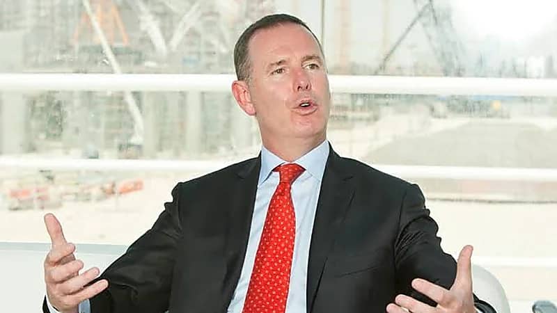 السيرة الذاتية لـ توني دوغلاس الرئيس التنفيذي لشركة طيران الرياض