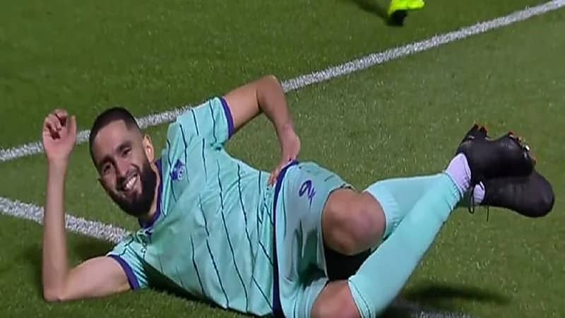 فيديو..احتفالية رياض بودبوز بتربع الأهلي بصدارة دوري يلو