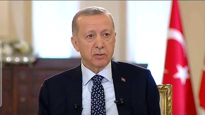 وعكة تتسبب في قطع مقابلة لأردوغان على الهواء