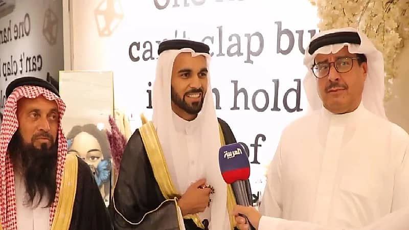 قصة زفاف شاب بنجلاديشي تكفلت به أسرة سعودية يعمل لديها (فيديو)