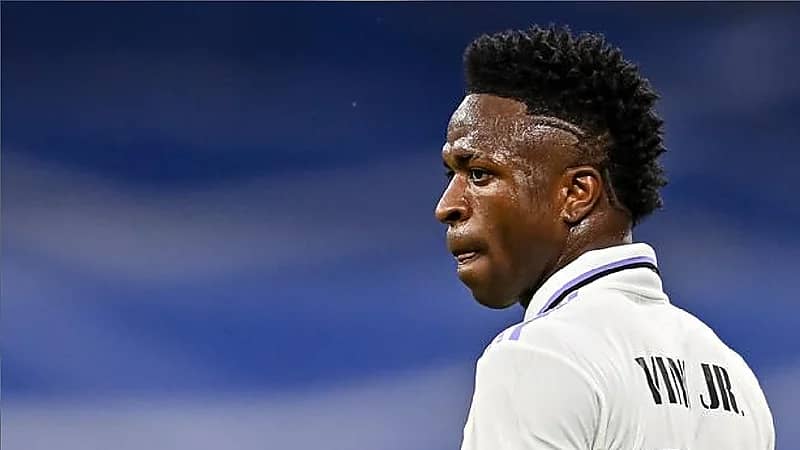 مسؤول رياضي لـ "فينيسيوس": تعلّم من رونالدو وميسي