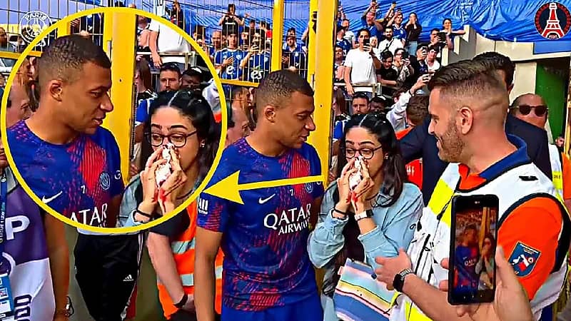 مبابي يقدم هدية لفتاة تسبب في إصابة أنفها (فيديو)