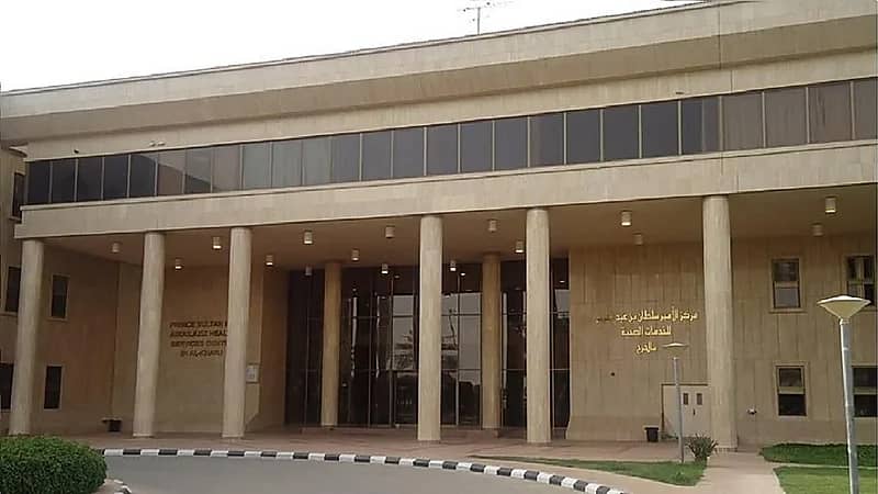 ‏ استخراج بطارية من مريء طفل بالخرج