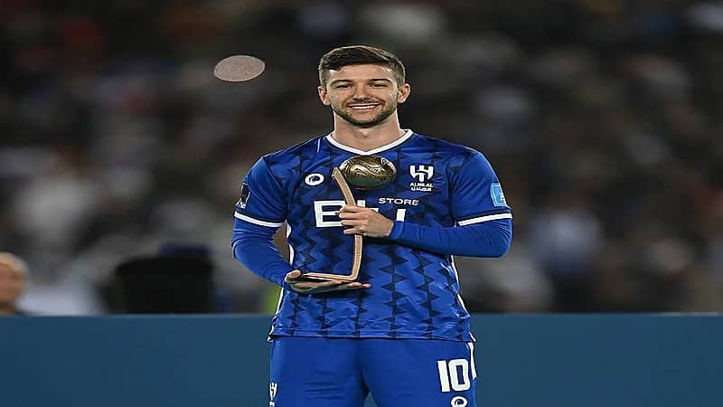 الهلال يعلن رحيل فييتو وإيغالو