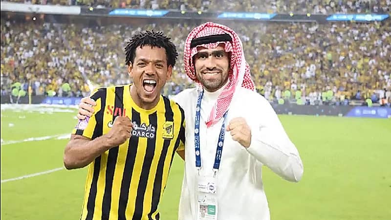 إدارة الاتحاد تدرس تمديد عقد رومارينهو عاماً إضافياً