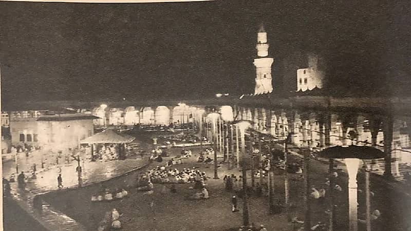 صورة نادرة لإنارة الحرم المكي الشريف قبل 70 عاما