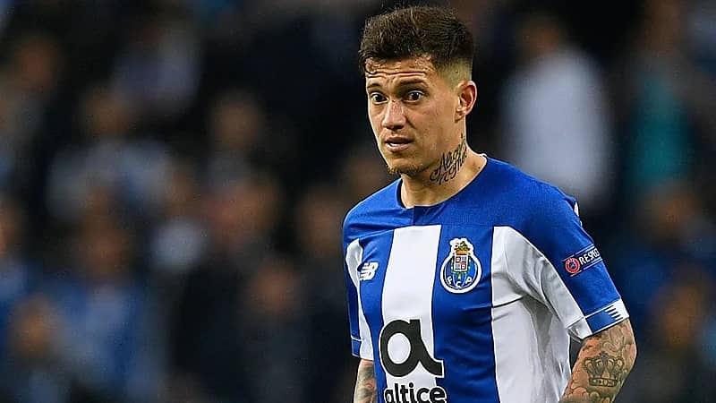 بورتو يماطل النصر في صفقة أوتافيو