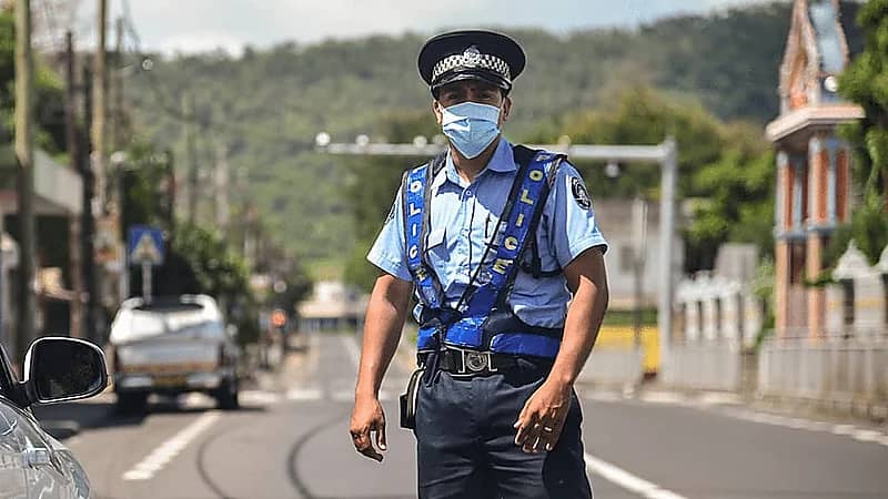 سائح سعودي يتعرض للسرقة في موريشيوس والشرطة تحقّق