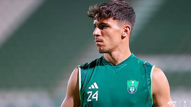 صفقة فيغا تتخطى صفقات رونالدو وميسي