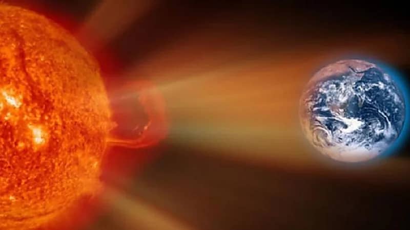 عاصفة شمسية تضرب الأرض بعد غد