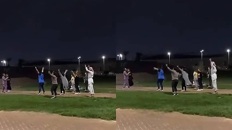 شاب يدخل تجمع تمرين فتيات بأحد الحدائق العامة ويتمرن معهم .. فيديو