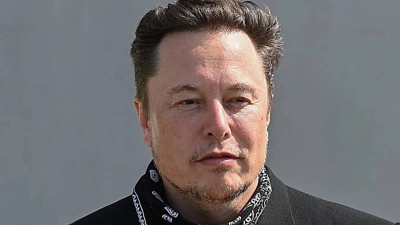 موقف إيلون ماسك من قطع الاتصال على غزة