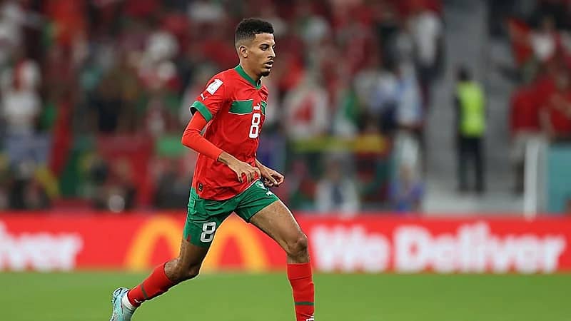 أندية روشن تتنافس لضم عز الدين أوناحي