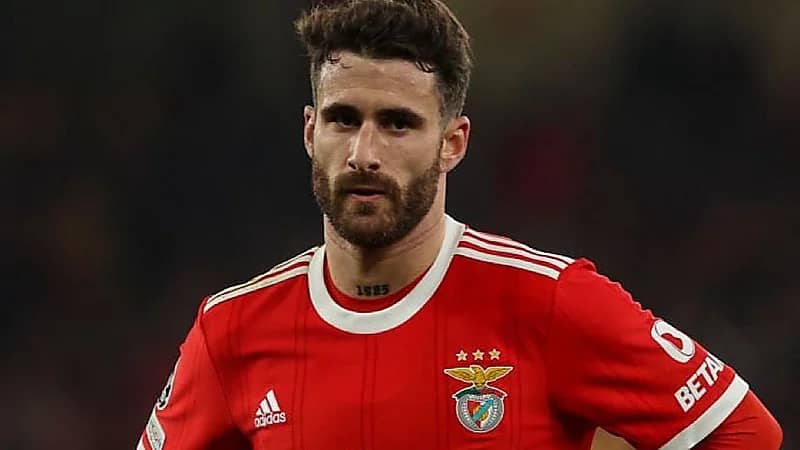 القادسية يقترب من ضم رافا سيلفا